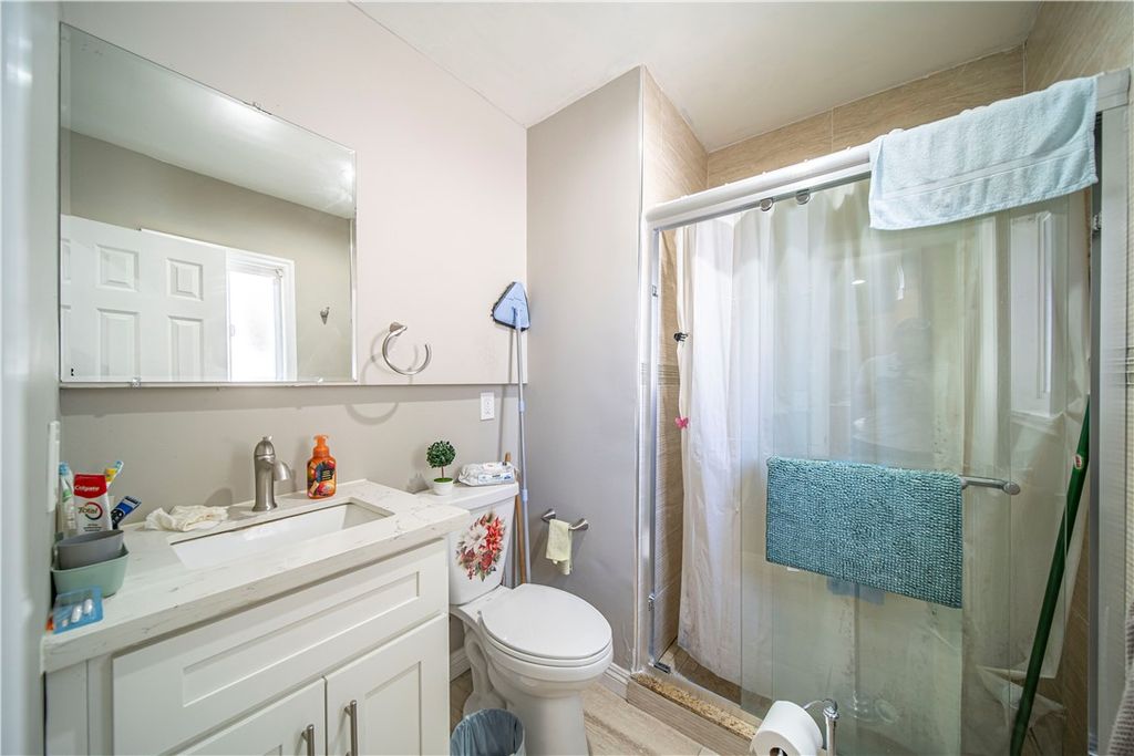 listing image 130723065272536406888