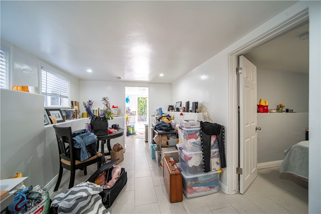 listing image 130724757006935276530