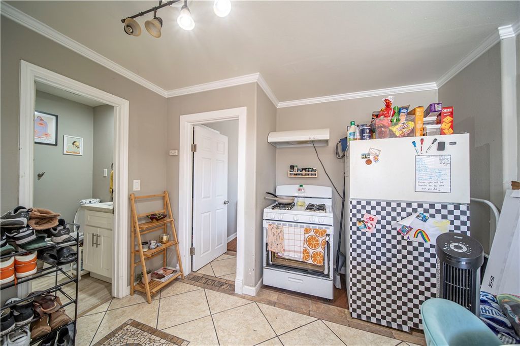 listing image 130723813277700600168