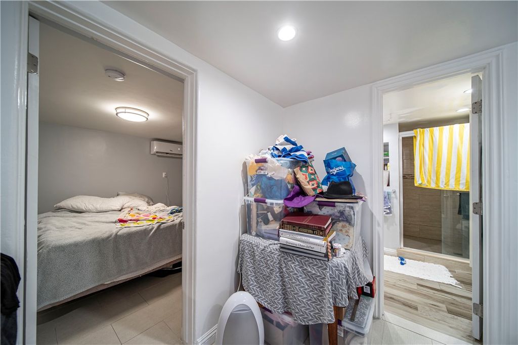 listing image 130724381998478199054