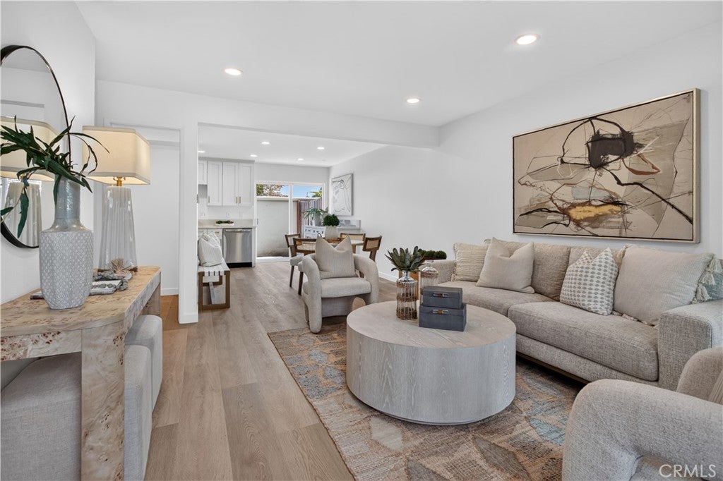4588 Jamestown