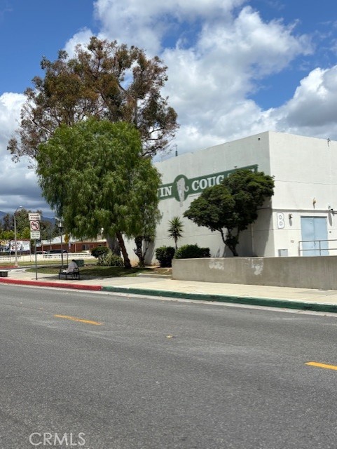 909 S Almansor S