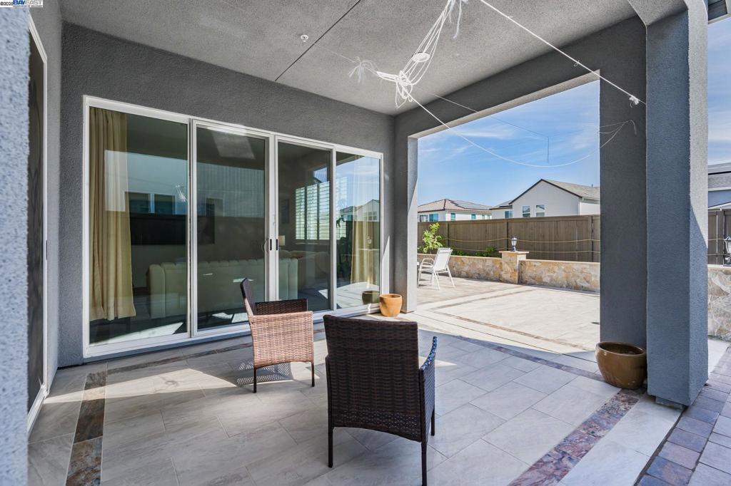 3229 Jake St