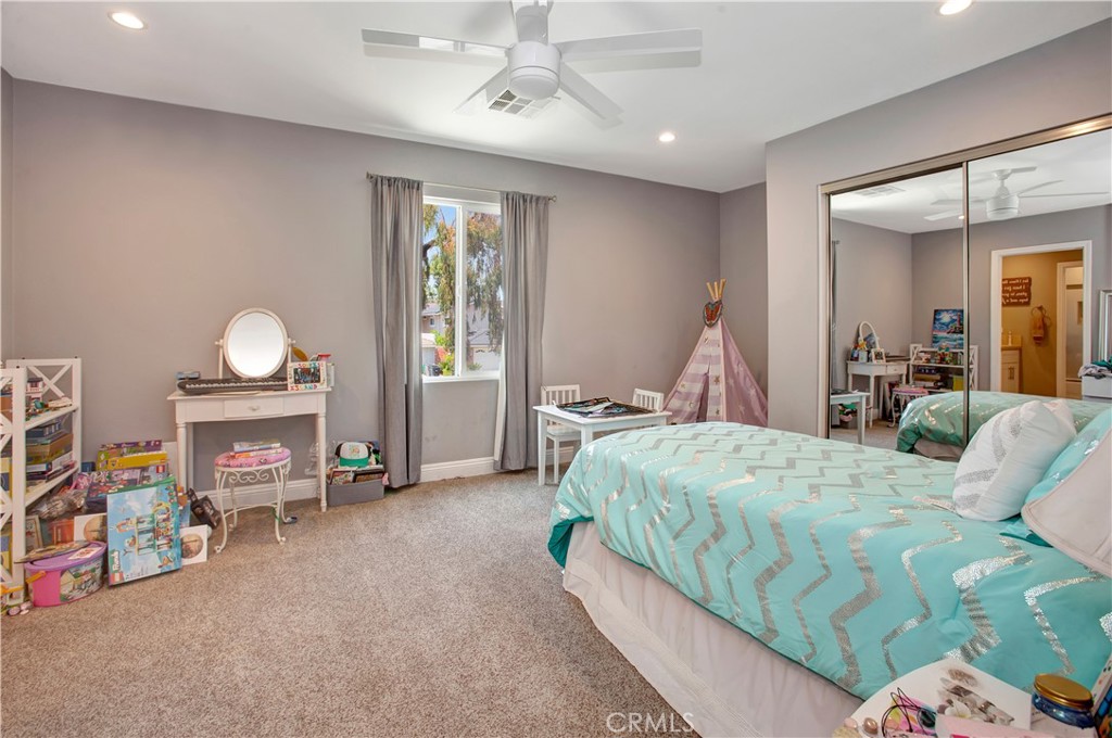 Lake Forest Keys (LK) - Residential Lease