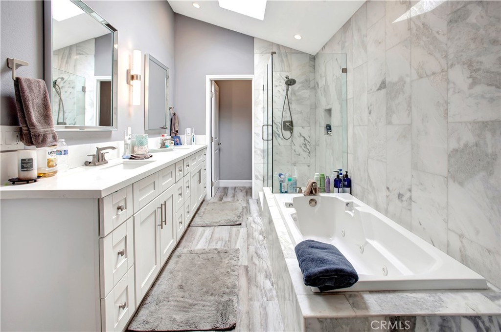 Lake Forest Keys (LK) - Residential Lease