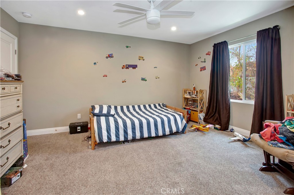 Lake Forest Keys (LK) - Residential Lease