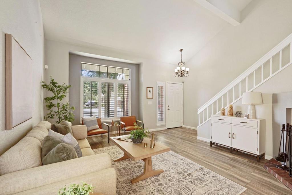 2610 Meadow Brook Lane