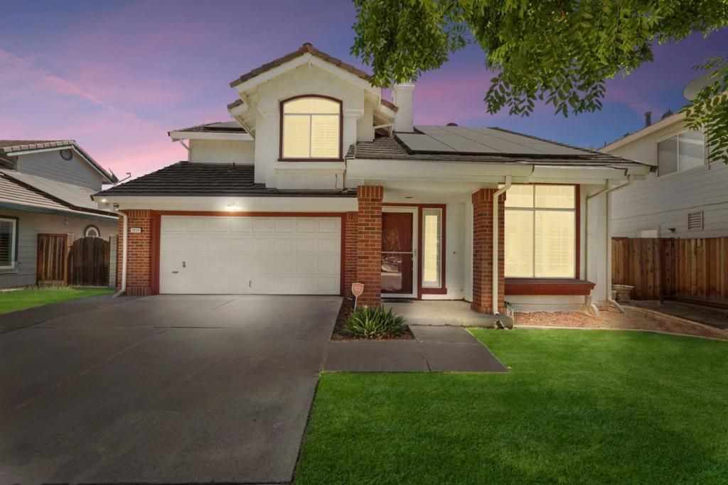 Photo of 2610 Meadow Brook Lane, Tracy, CA 95376 (MLS # ML82028311)