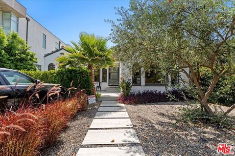 Photo of 459 N Kings Road, Los Angeles, CA 90048 (MLS # 25557231) Photo of 459 N Kings Road, Los Angeles, CA 90048 (MLS # 25557231)