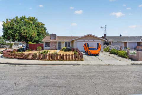 Photo of 2422 Ridgeglen Way, San Jose, CA 95133 (MLS # ML82059262)