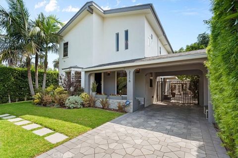 Tiny photo for 2116 S Cloverdale Ave, Los Angeles, CA 90016 (MLS # WS26049615)