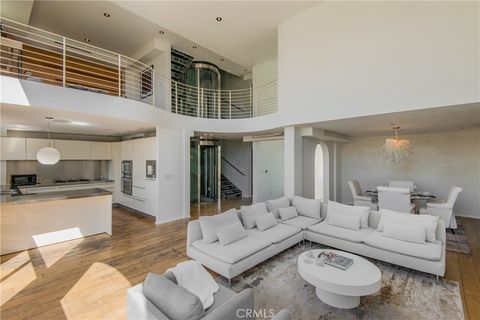 Photo of 11 Marine Terrace #3, Santa Monica, CA 90401 (MLS # SR26133870)