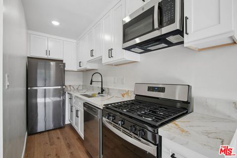 Photo of 6827 Leland Way #12, Los Angeles, CA 90028 (MLS # 26780659)
