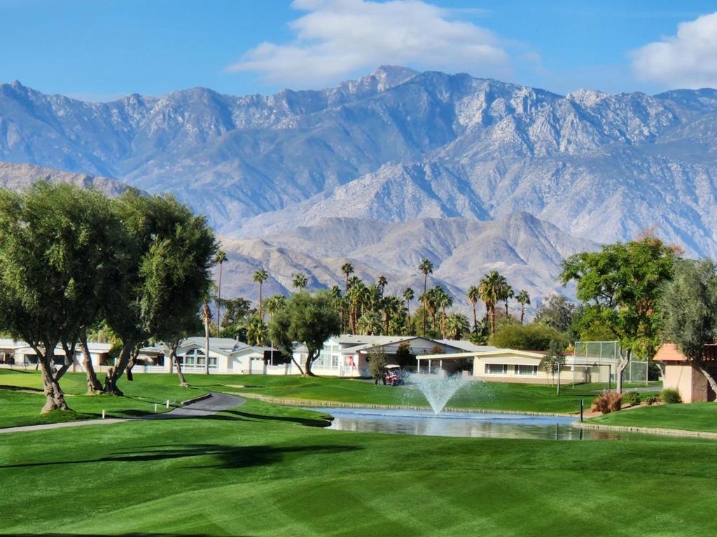 Palm Desert Greens - Manufactured In Park