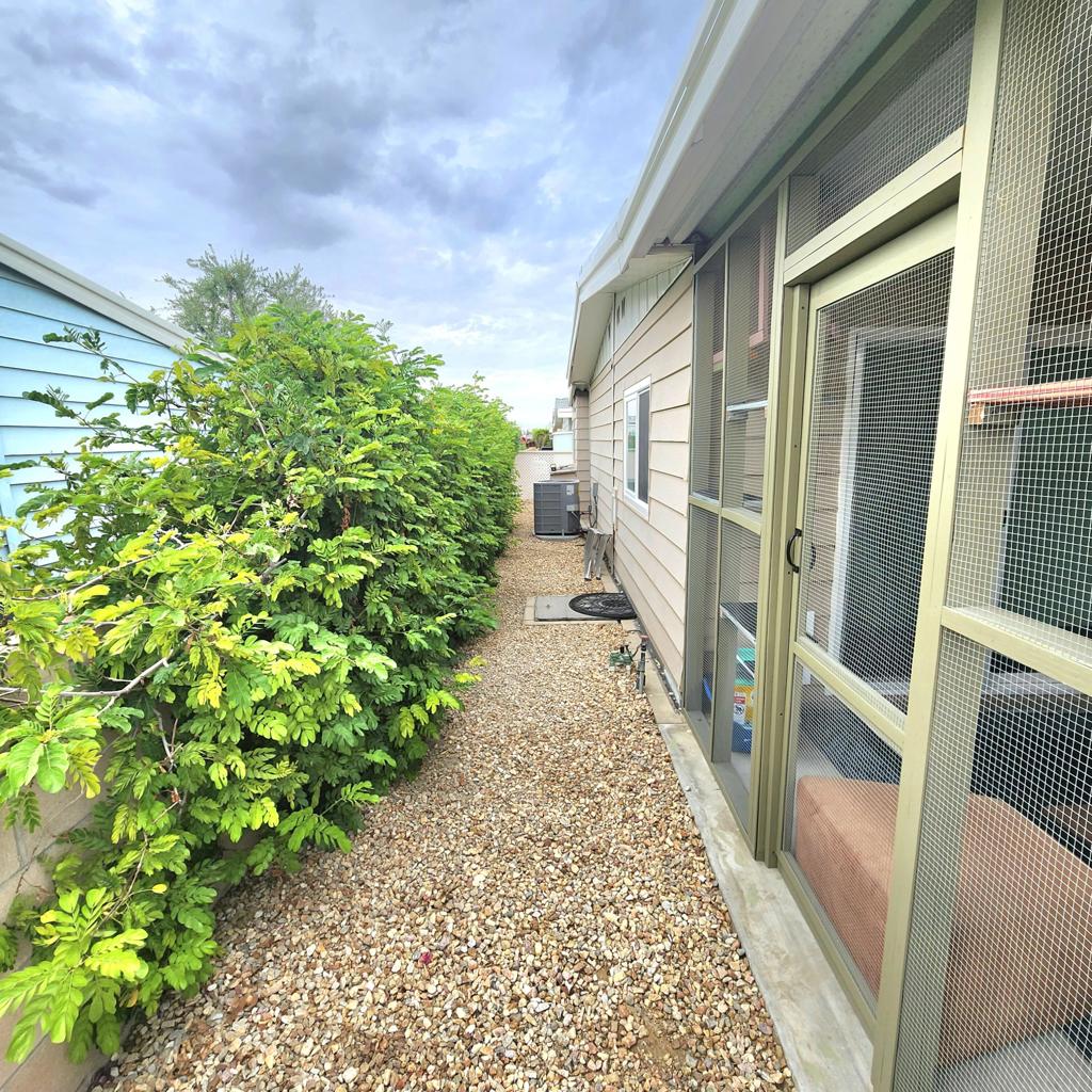 Palm Desert Greens - Manufactured In Park