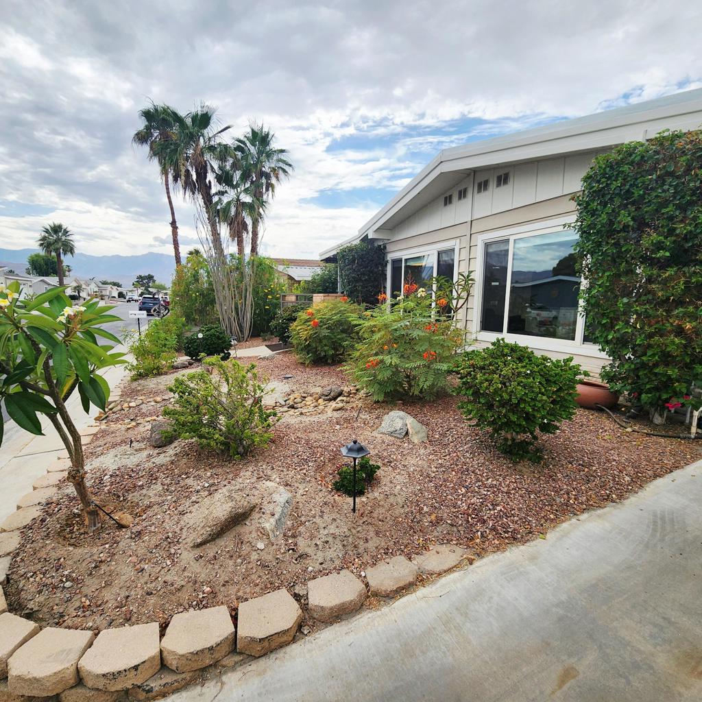 Palm Desert Greens - Manufactured In Park