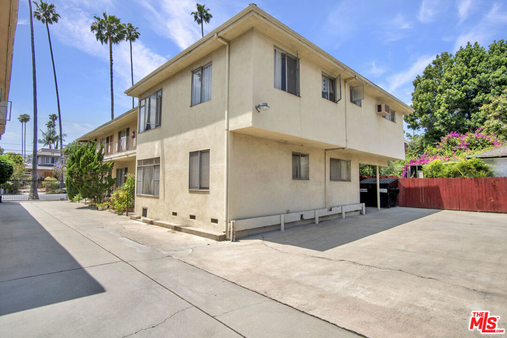 Properties 4 1734 Taft Avenue
