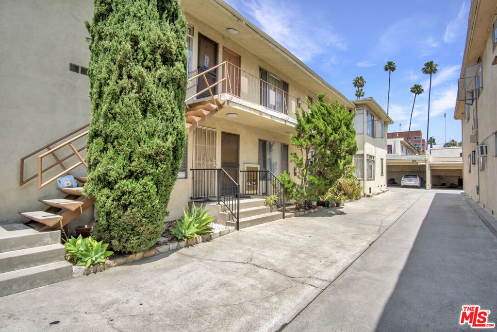 Properties 3 1734 Taft Avenue