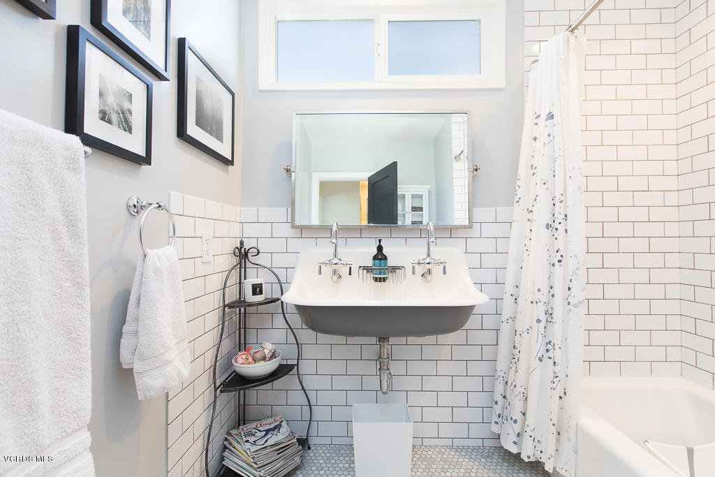 Not Applicable - 1007242 - Residential