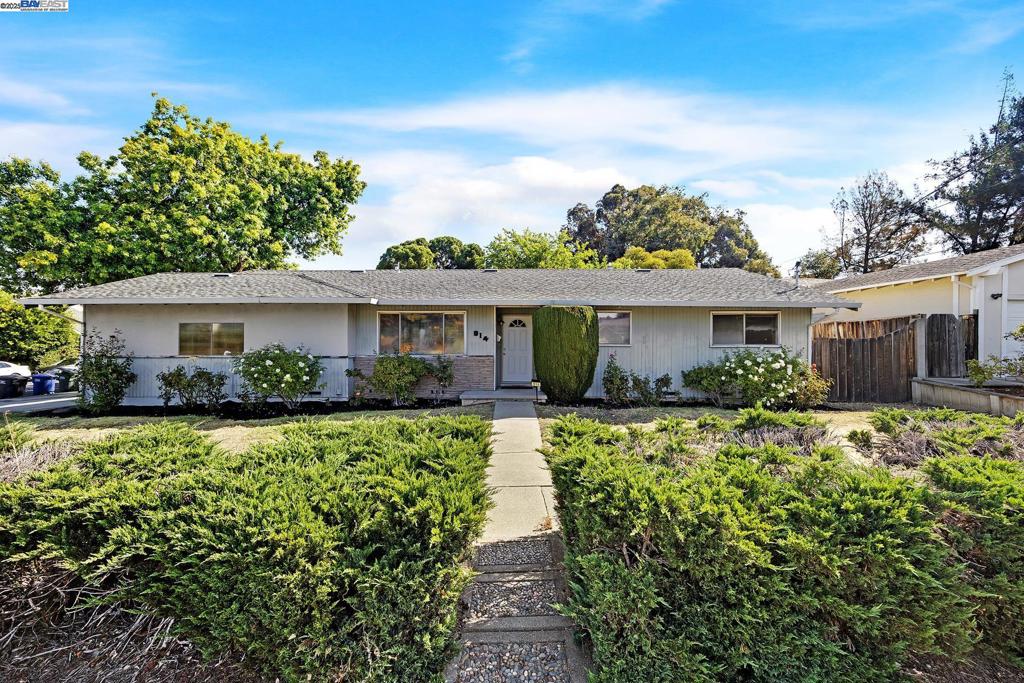 *Incredible Opportunity* Build instant equity after putting your personal touches on this property. This light and bright open floor plan with air conditioning and hardwood floors sits on a large corner lot with a yard that boasts two side yard access points, a large cement pad for your boat or RV, and potential space for an addition or an ADU. Find your work life balance at this prime location bordering Walnut Creek, minutes from 680 and Pleasant Hill BART, conveniently located near shopping centers and beautiful parks and trails just waiting to be enjoyed. Don't miss out on this one!!!