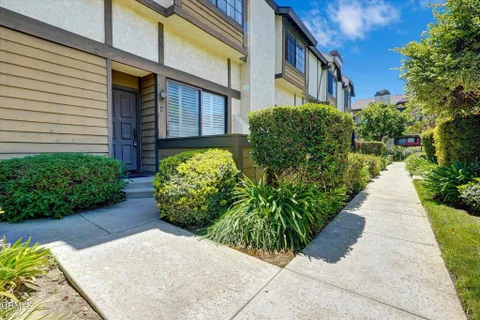 21209 Lassen Street Unit 4, Los Angeles, CA 91311 - MLS#: P1-27199