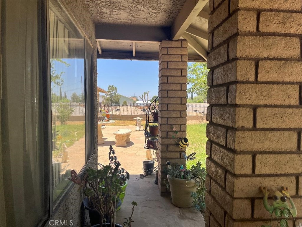 9752 E Avenue Q6