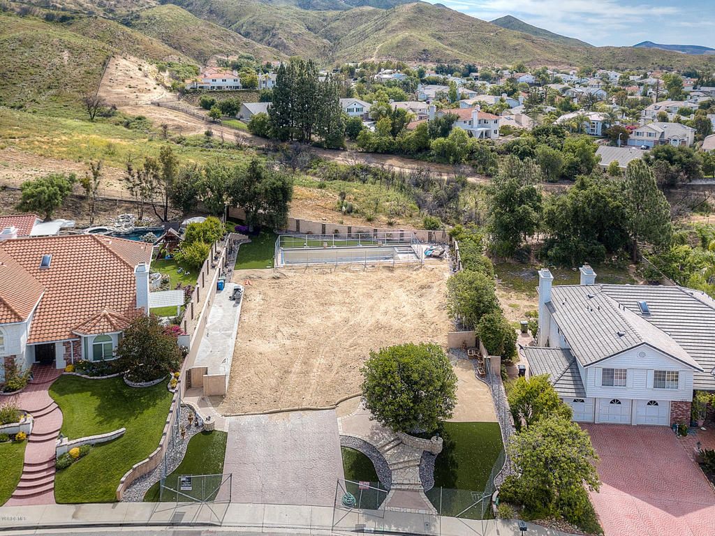 listing image 130720107566267323992