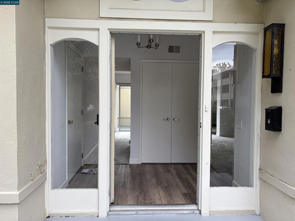 ROSSMOOR - Residential Lease