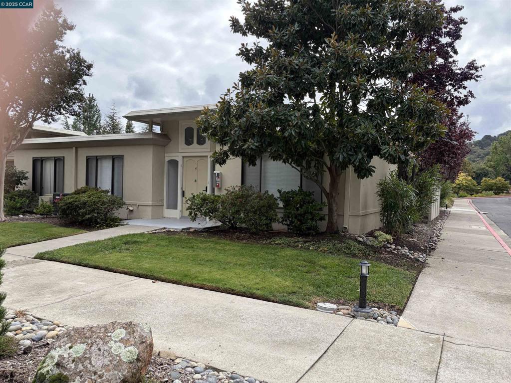 ROSSMOOR - Residential Lease