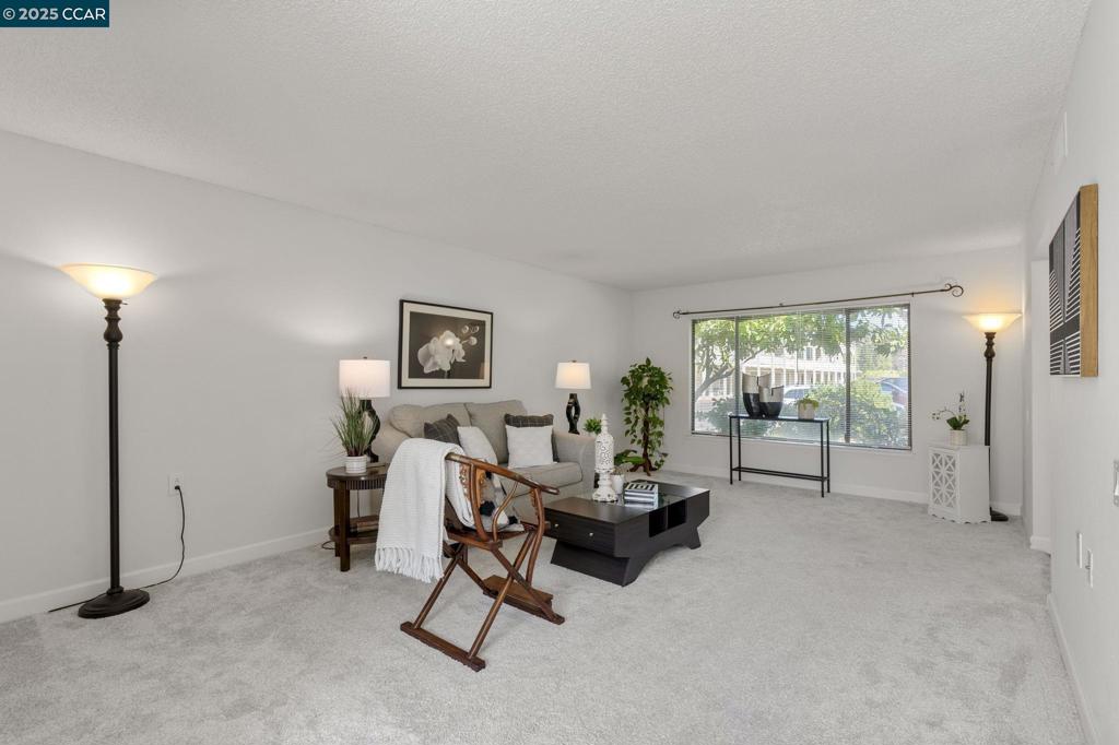 ROSSMOOR - Residential Lease