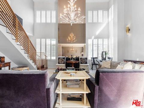 Photo of 121 S Palm Drive #601, Beverly Hills, CA 90212 (MLS # 26632197)