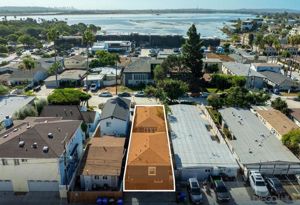 Pacific Beach - Residential Income