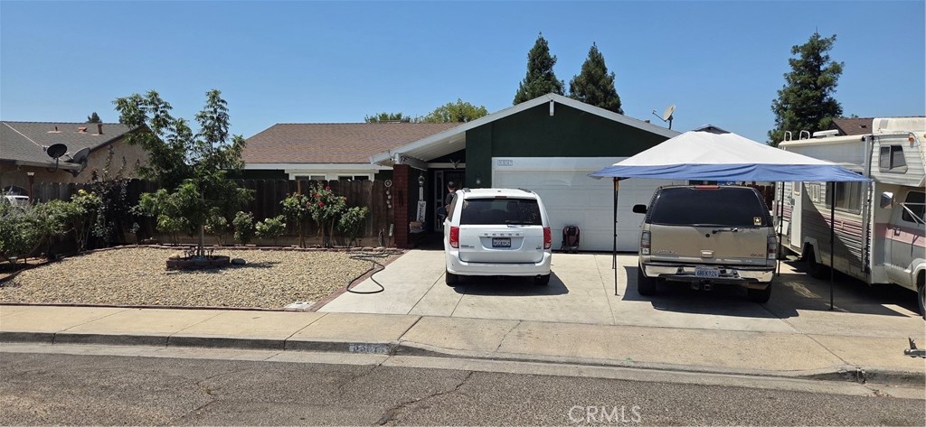 Nice 3 Bedroom 2bath located in a culdesac. Fresh paint and shows pride of ownership. Great location Close to schools and shopping. This is a must see property with many upgrades!