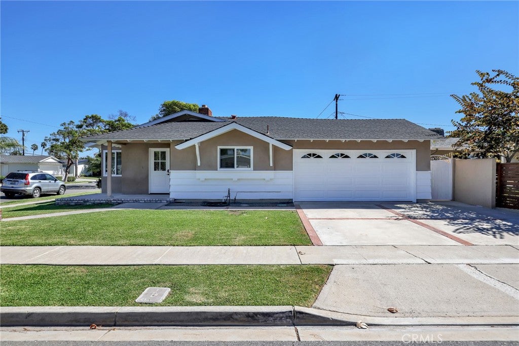 Photo of 2528 Bowdoin Place, Costa Mesa, CA 92626 (MLS # OC26216042)