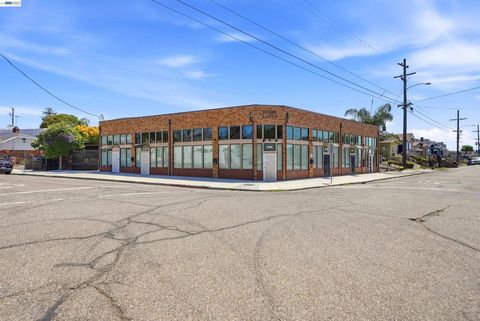 Photo of 5406 Trask St, Oakland, CA 94601 (MLS # 41127505)