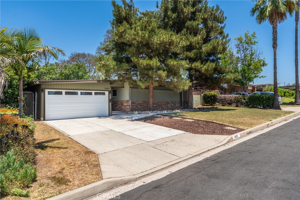 14137 Viburnum Drive