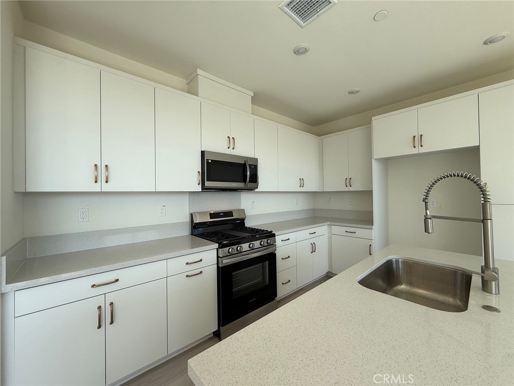15893 Blue Copper Way