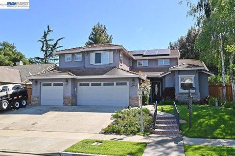 Photo of 1504 Melanie Way Way, Livermore, CA 94550 (MLS # 41132302)