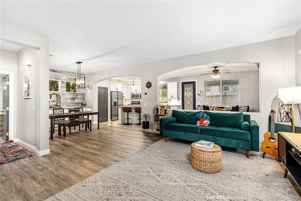 Properties 4 33496 Cedar Creek