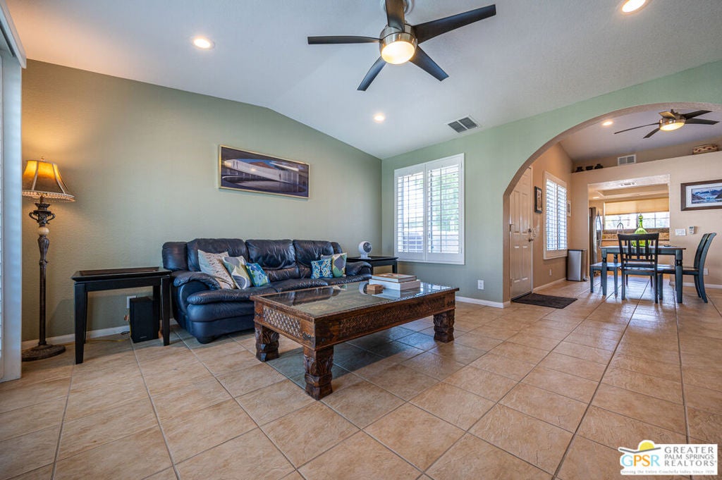 2701 E Mesquite Avenue T92