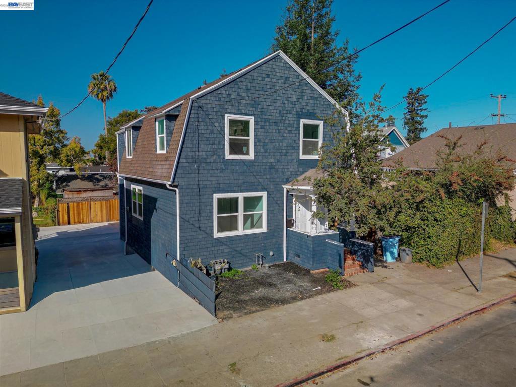 1818 Milvia St