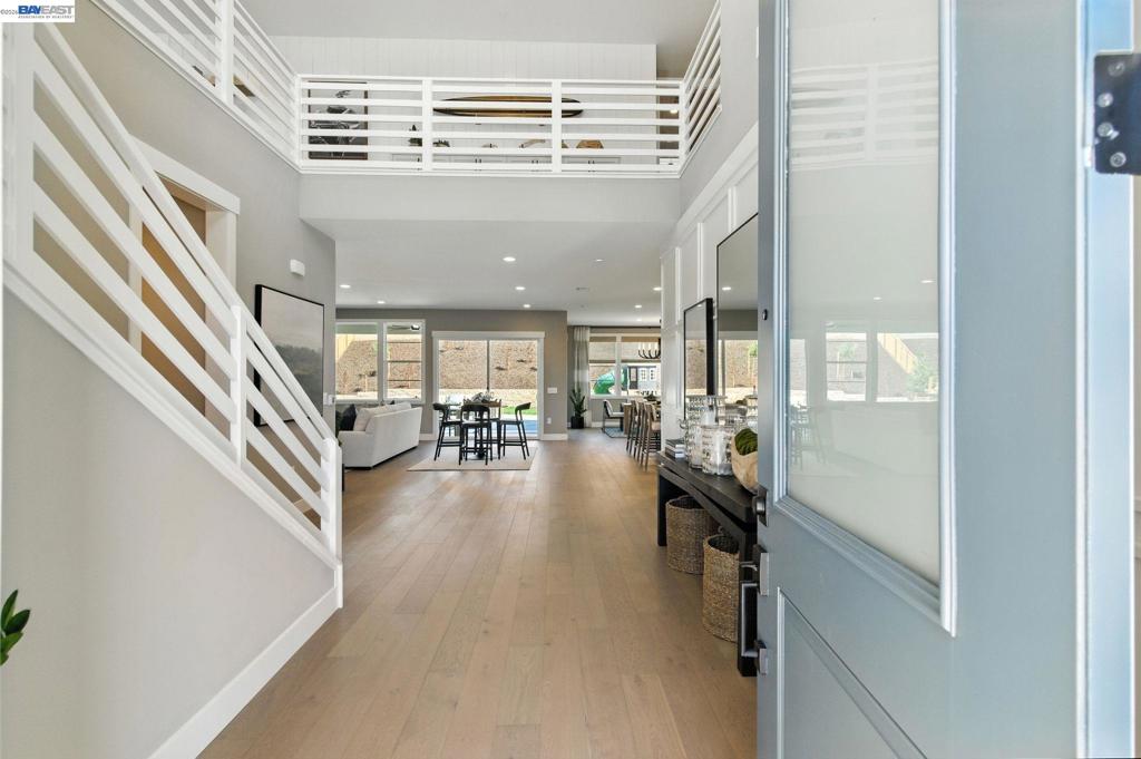 1652 1652 Savannah Court