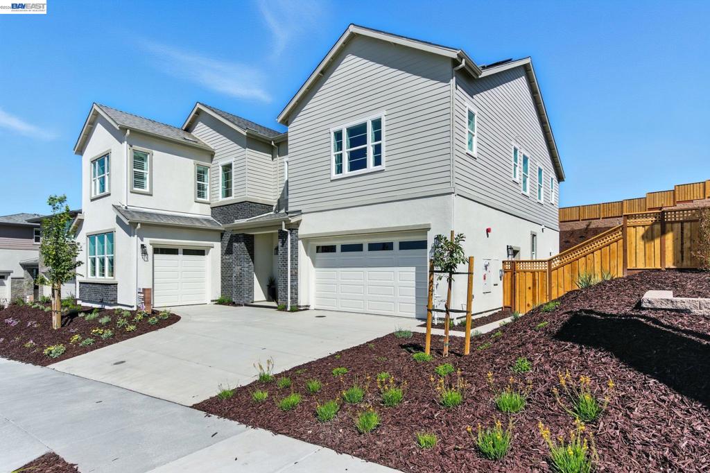 1652 1652 Savannah Court