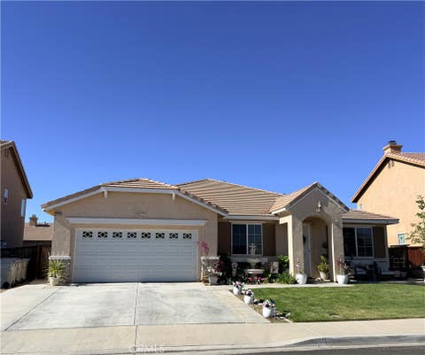Photo of 13247 San Dimas ST, Hesperia, CA 92344 (MLS # HD26110043)