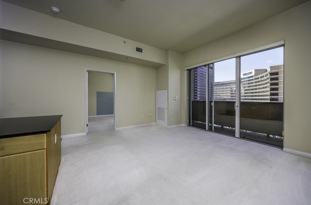 388 E Ocean Boulevard 1006