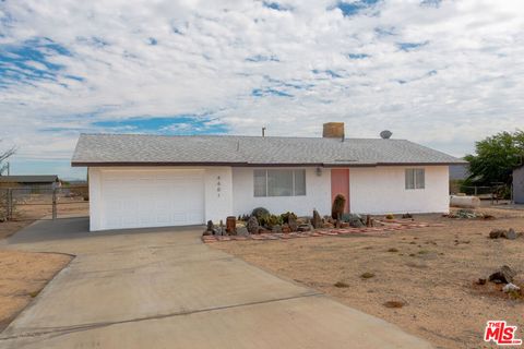 Photo of 4601 Avenida La Espana Daga, Joshua Tree, CA 92252 (MLS # 25596179)