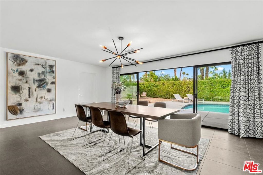 Los Compadres - Residential