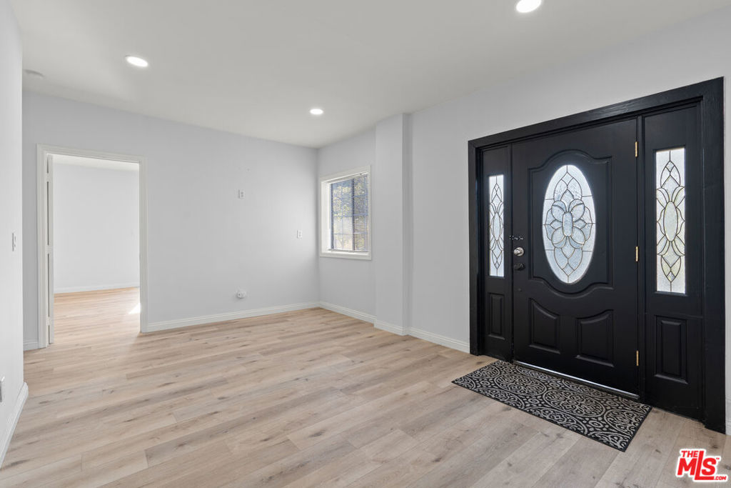 1250 S Windsor Boulevard