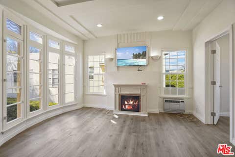 Photo of 228 S REEVES Drive #C, Beverly Hills, CA 90212 (MLS # 26847333)