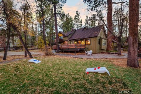 Photo of 40153 Lakeview Drive, Big Bear Lake, CA 92315 (MLS # IG25077617)